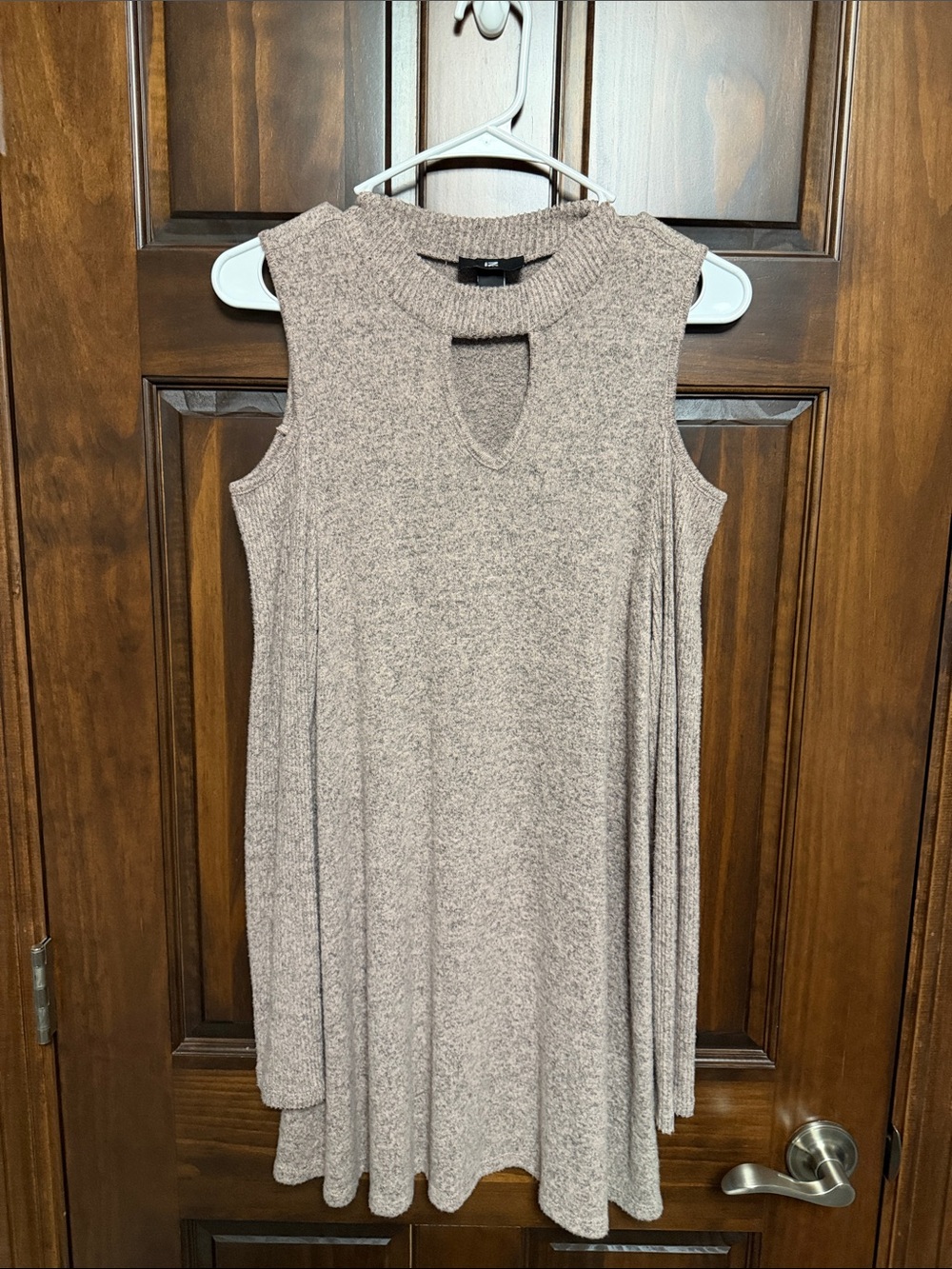 IZ Beyer Cold shoulder Keyhole Tunic top in Taupe